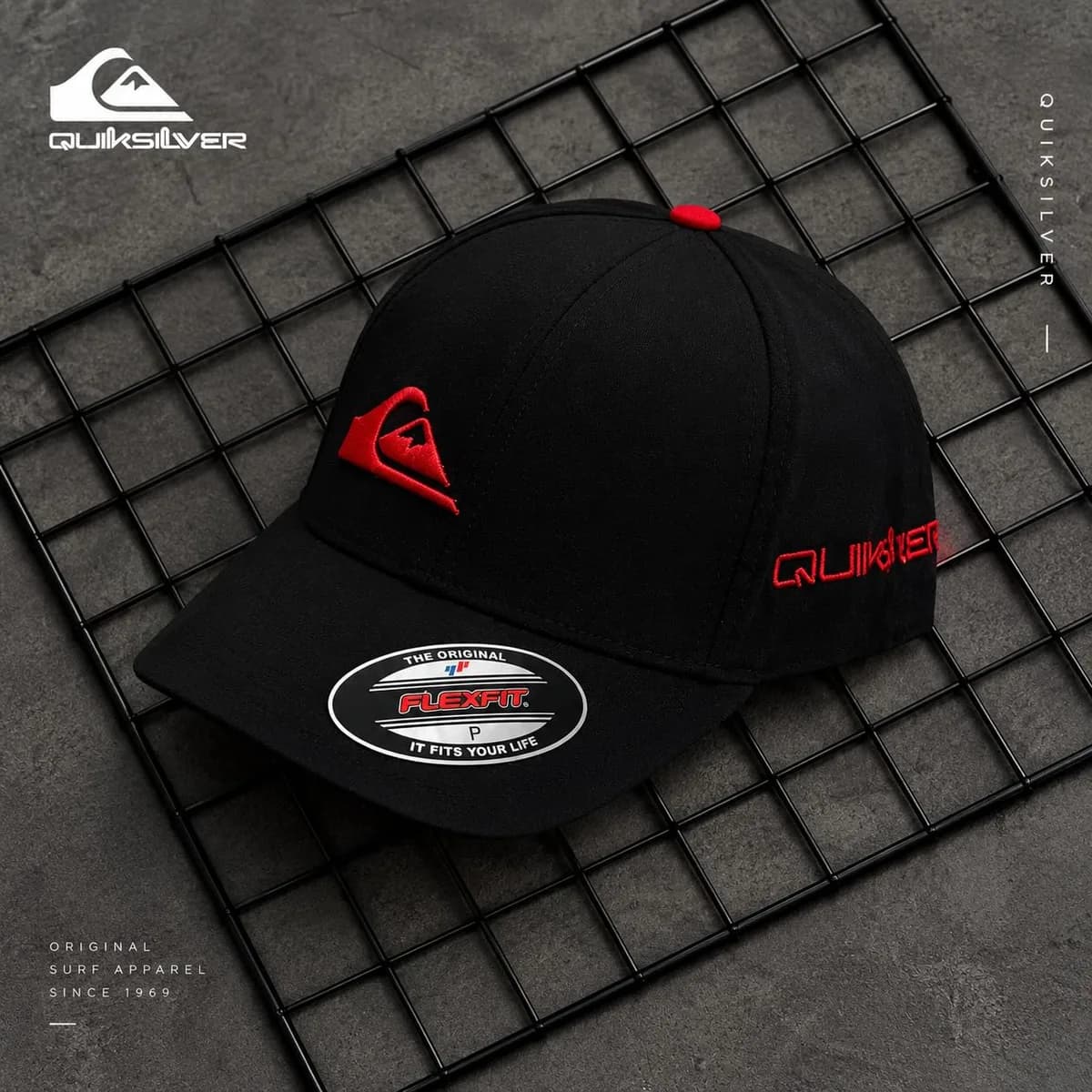 Boné Quiksilver preto e vermelho
