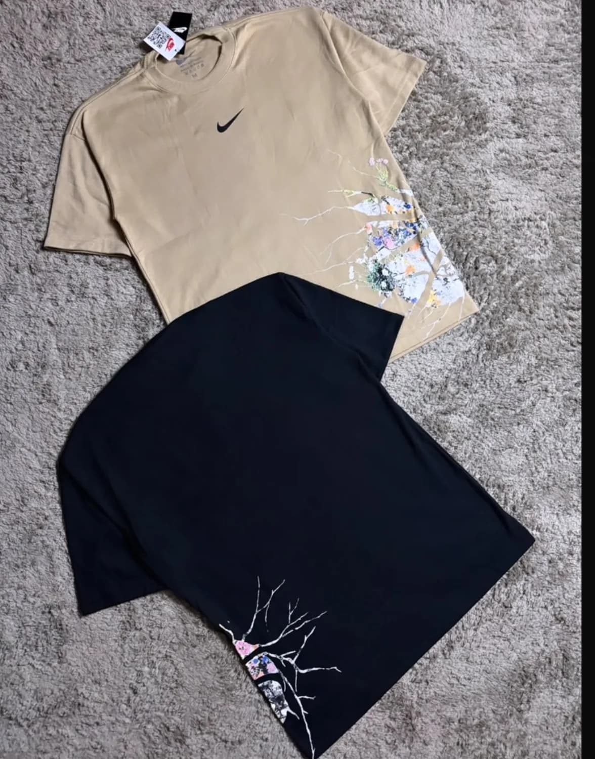 Camiseta Nike oversized com estampa floral